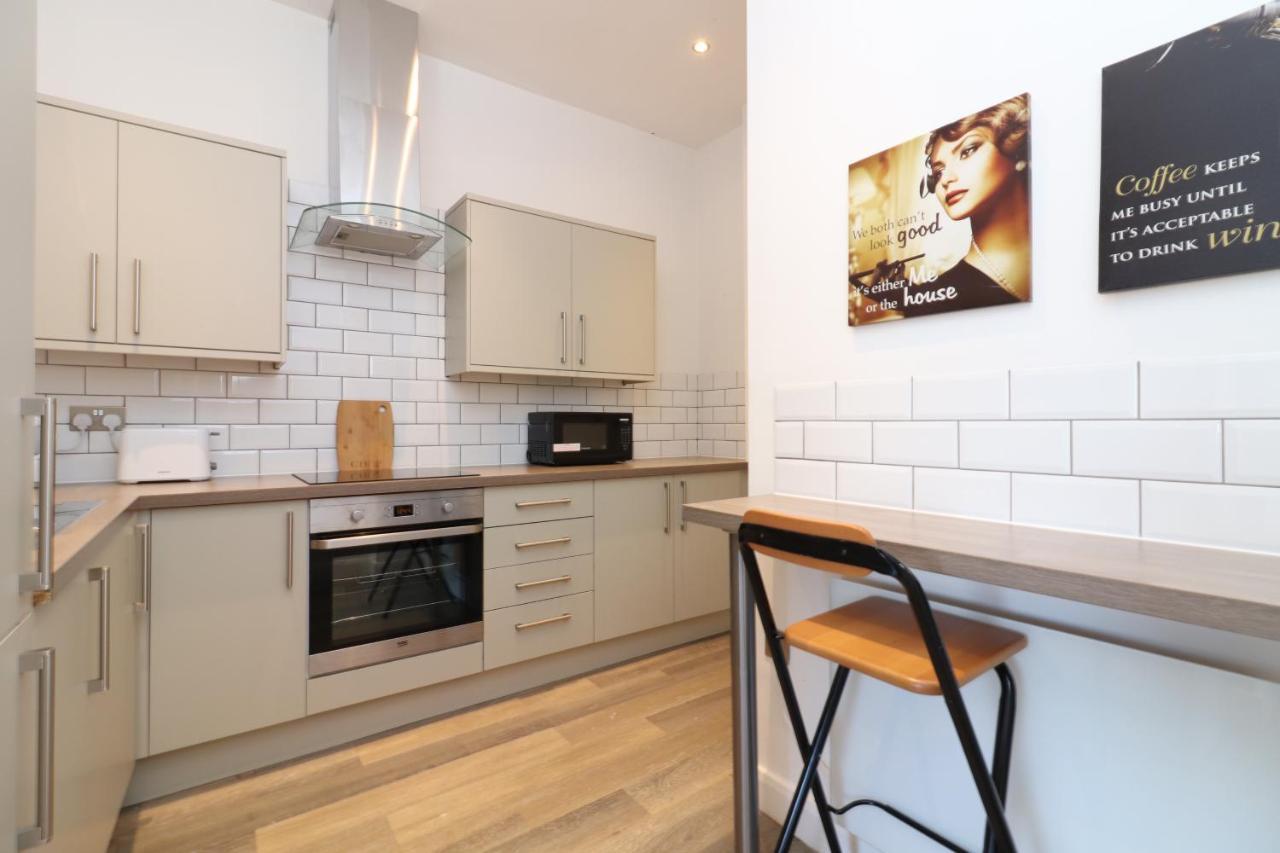 Hope House Apartments Chester Bagian luar foto