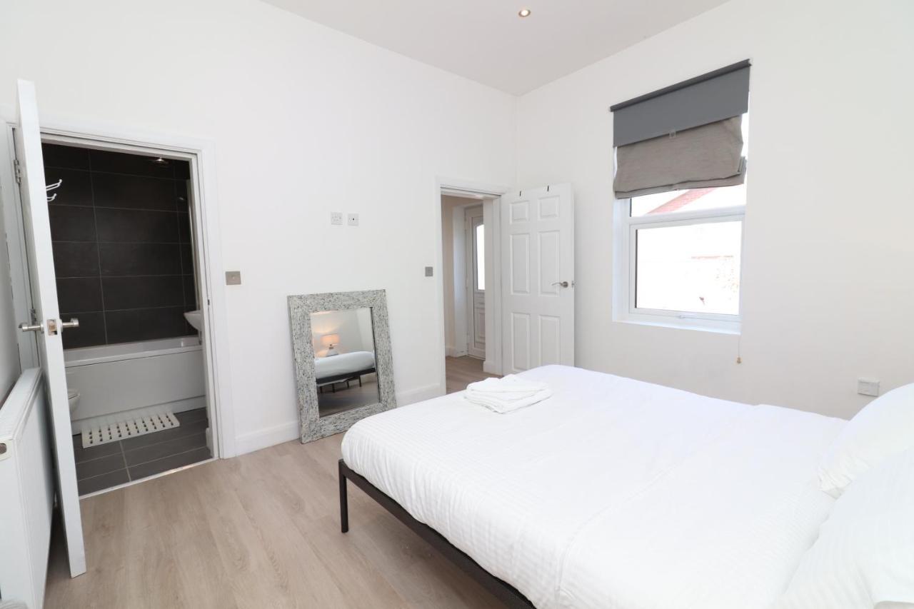 Hope House Apartments Chester Bagian luar foto